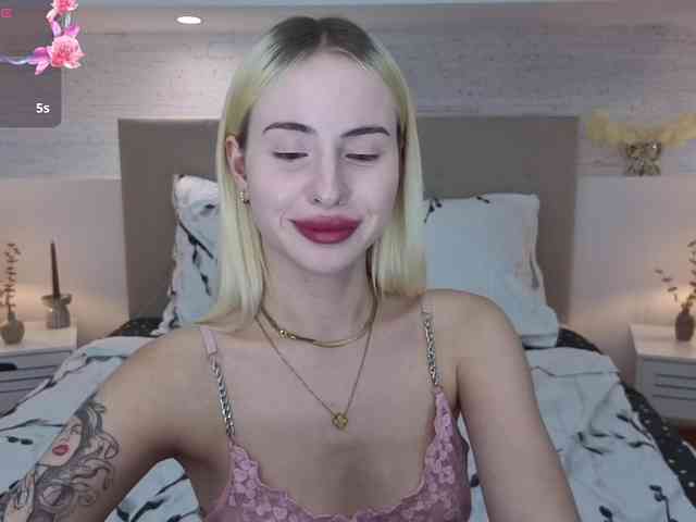 Bella-crazyy webcam