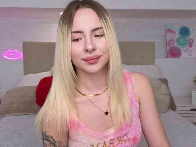 Bella-crazyy webcam