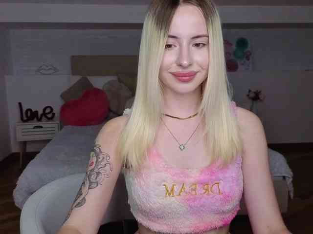 Bella-crazyy webcam