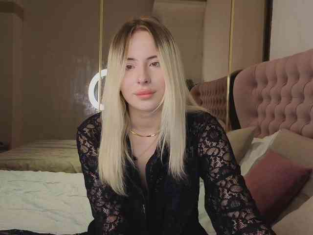 Bella-crazyy webcam