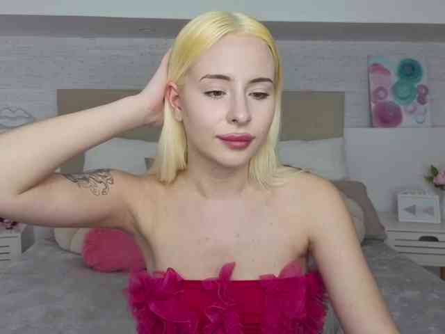 Bella-crazyy webcam