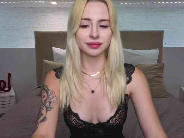 Bella-crazyy webcam