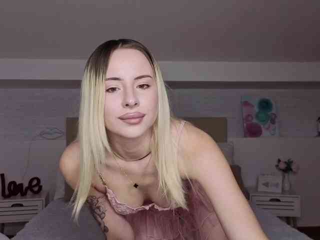 Bella-crazyy webcam