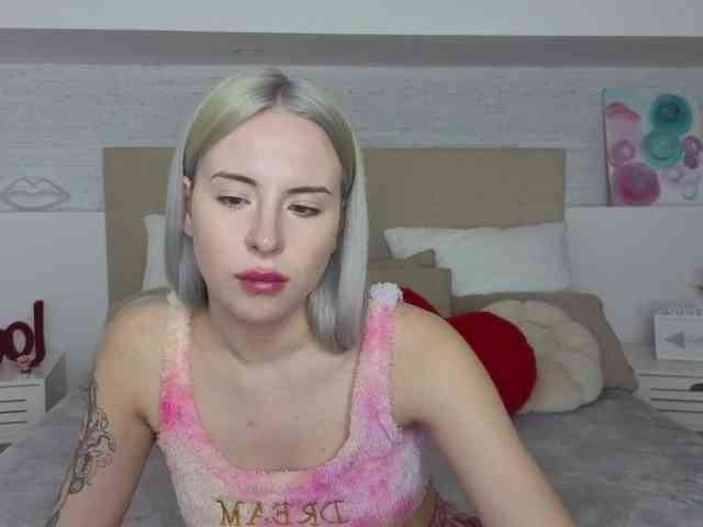 Bella-crazyy webcam