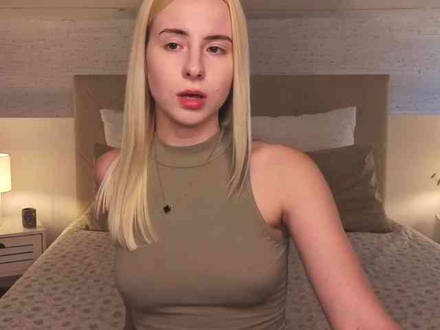 Bella-crazyy webcam
