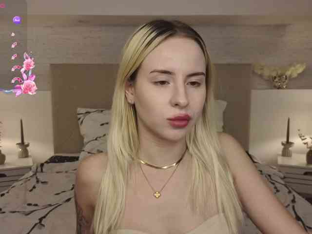 Bella-crazyy webcam