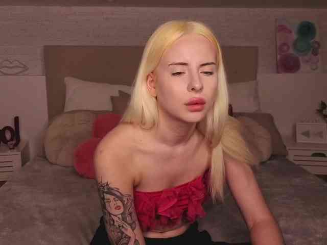 Bella-crazyy webcam