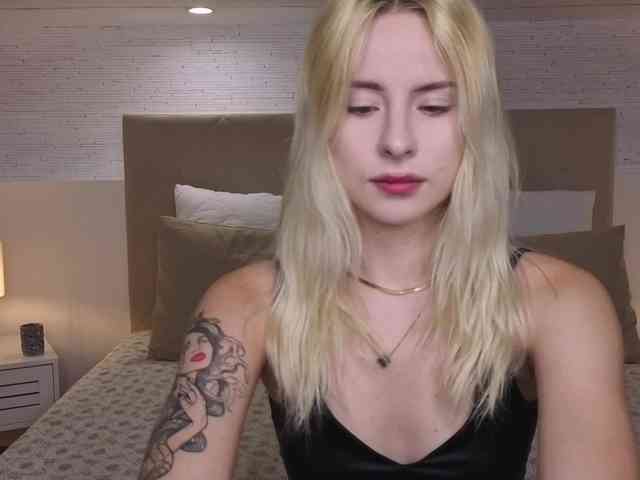 Bella-crazyy webcam