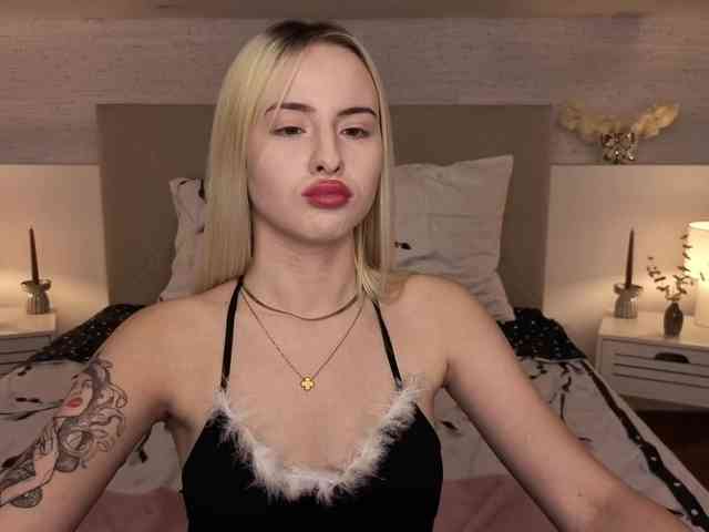 Bella-crazyy webcam