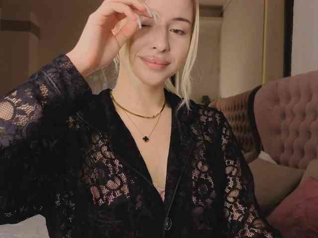 Bella-crazyy webcam