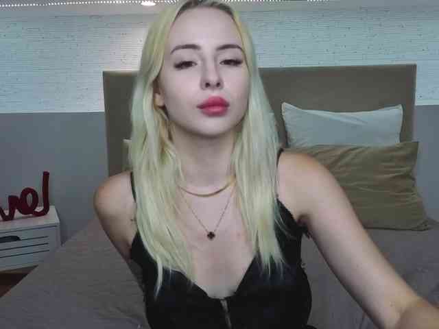 Bella-crazyy webcam