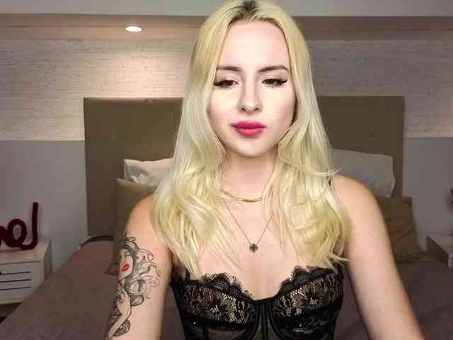 Bella-crazyy webcam