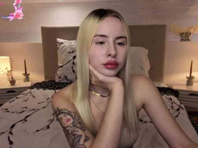Bella-crazyy webcam