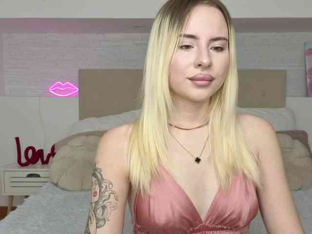 Bella-crazyy webcam