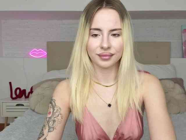 Bella-crazyy webcam