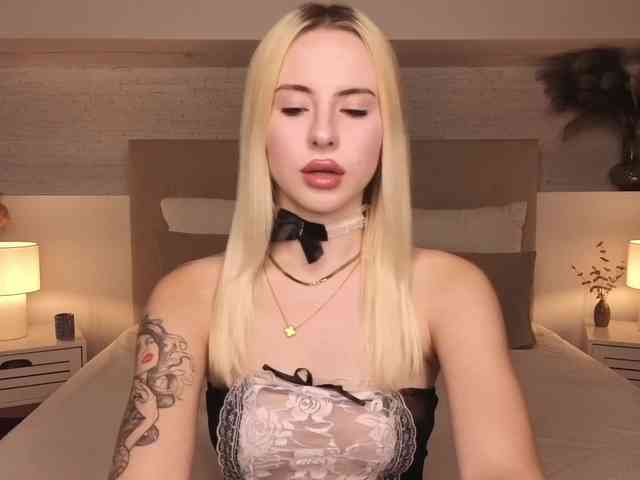 Bella-crazyy webcam