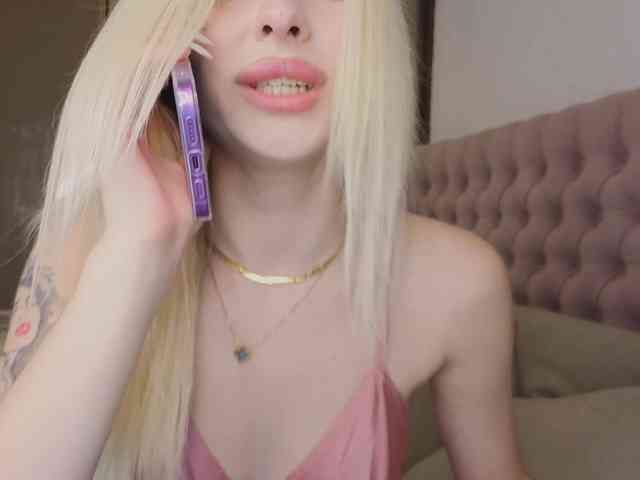 Bella-crazyy webcam