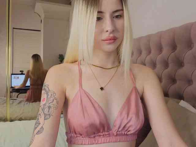 Model: Bella-crazyy