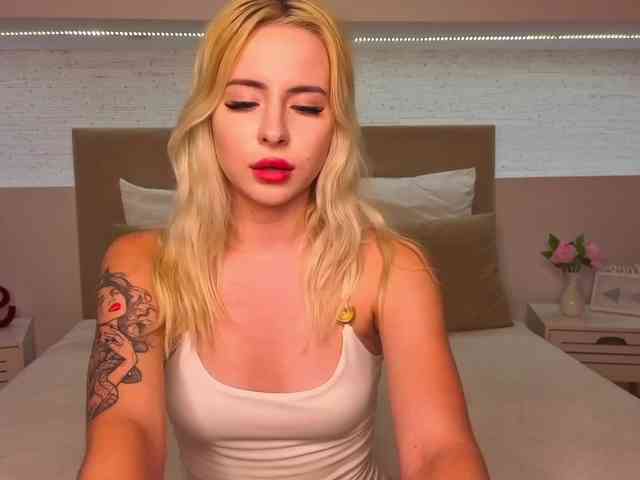 Bella-crazyy webcam
