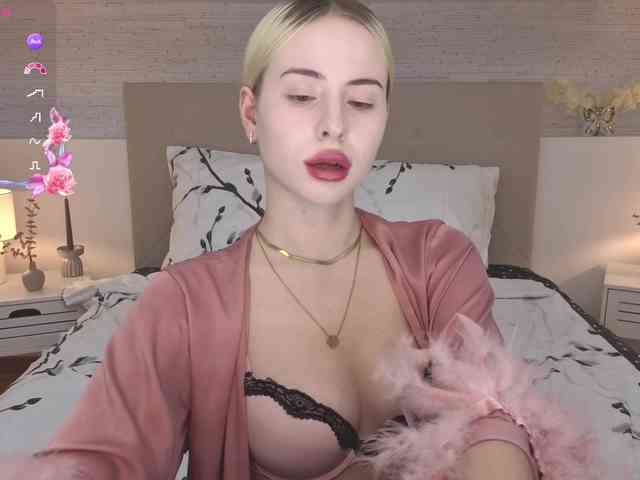 Bella-crazyy webcam