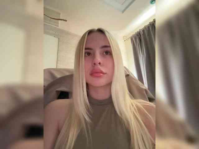 Bella-crazyy webcam