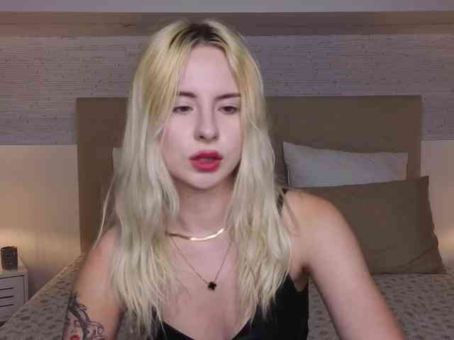 Bella-crazyy webcam