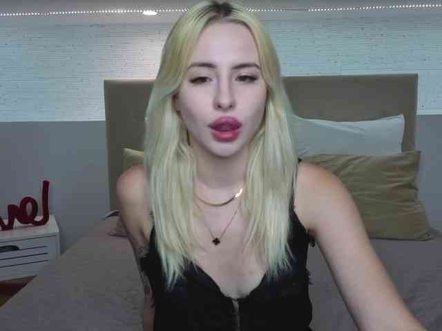 Bella-crazyy webcam
