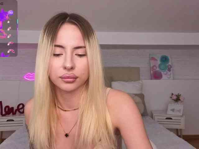 Bella-crazyy webcam