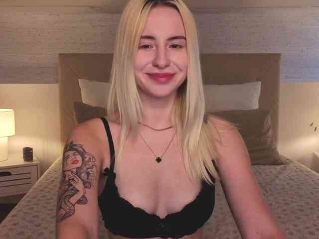 Bella-crazyy webcam