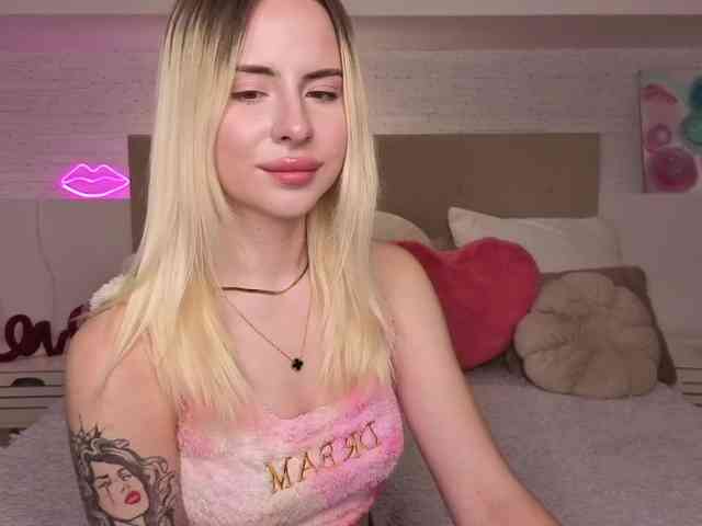 Bella-crazyy webcam