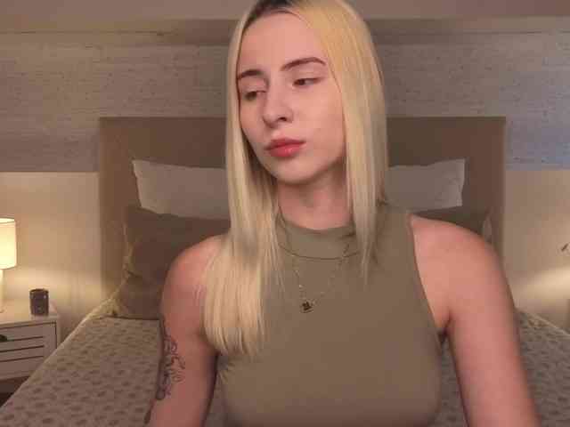 Bella-crazyy webcam