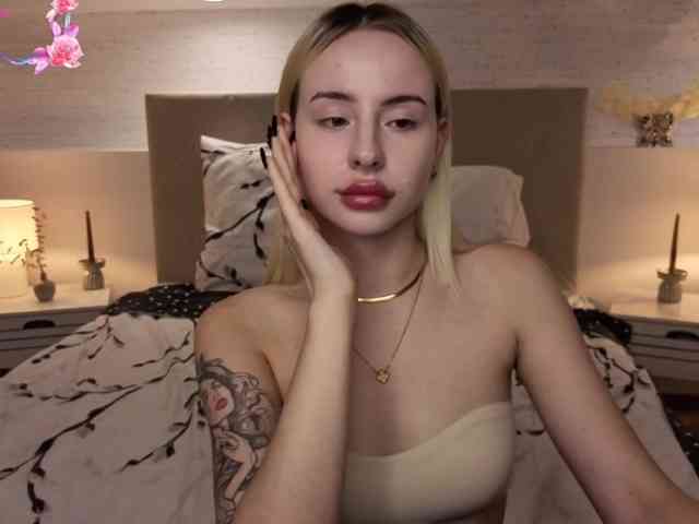 Bella-crazyy webcam