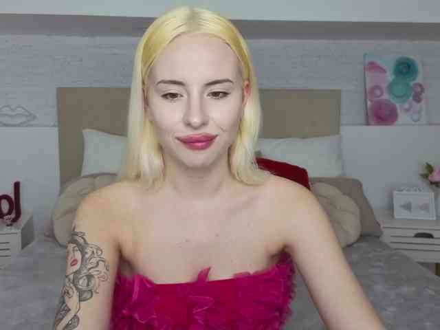 Bella-crazyy webcam