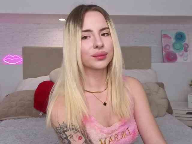 Bella-crazyy webcam