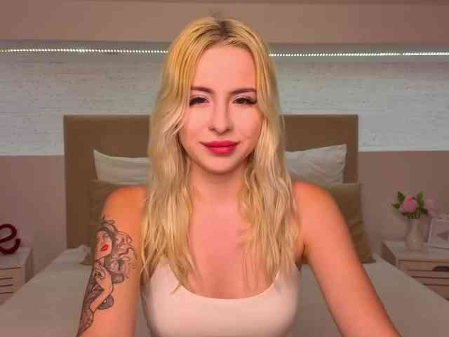 Bella-crazyy webcam