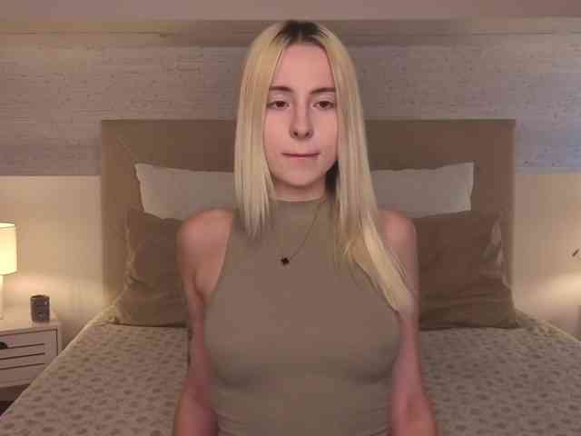 Bella-crazyy webcam