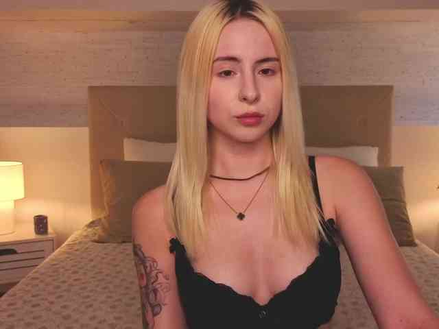 bella-crazyy's live room