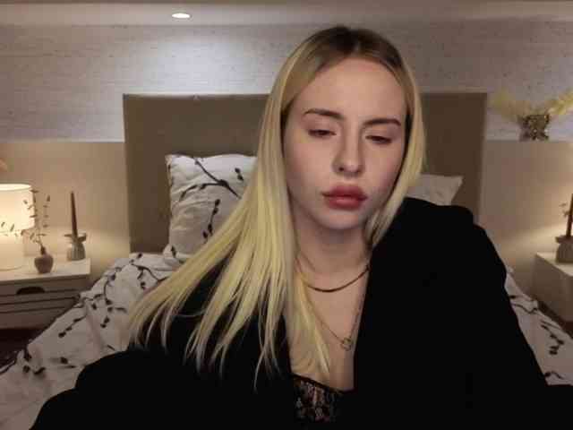 Bella-crazyy webcam