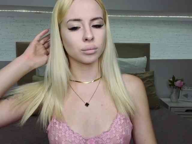 Bella-crazyy webcam