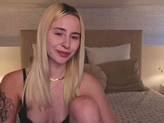 Bella-crazyy webcam