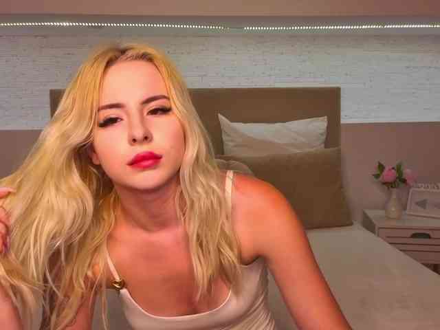 Bella-crazyy webcam