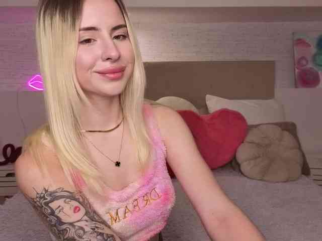 Bella-crazyy webcam