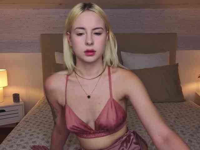 Bella-crazyy webcam