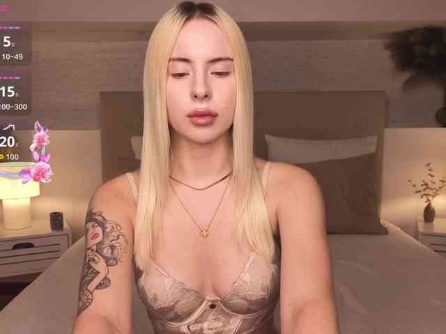 Bella-crazyy webcam