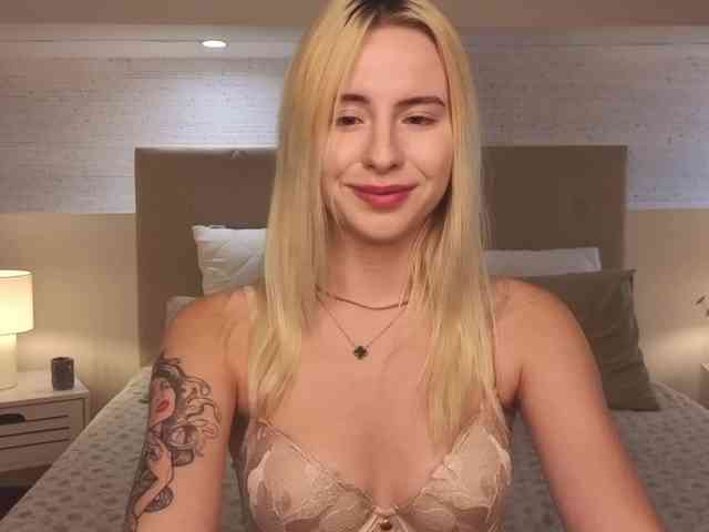 Bella-crazyy webcam