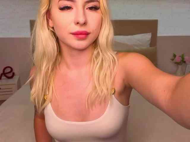 Bella-crazyy webcam