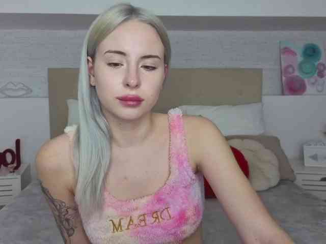 Bella-crazyy webcam