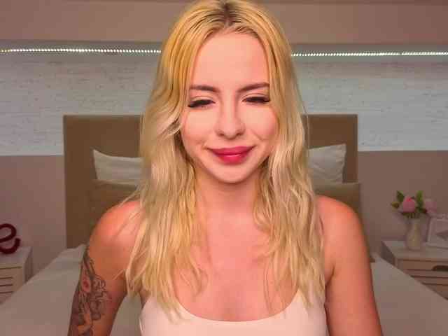 Bella-crazyy webcam