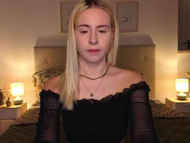 Bella-crazyy webcam