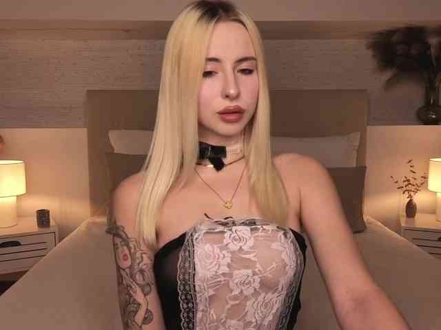 Bella-crazyy webcam